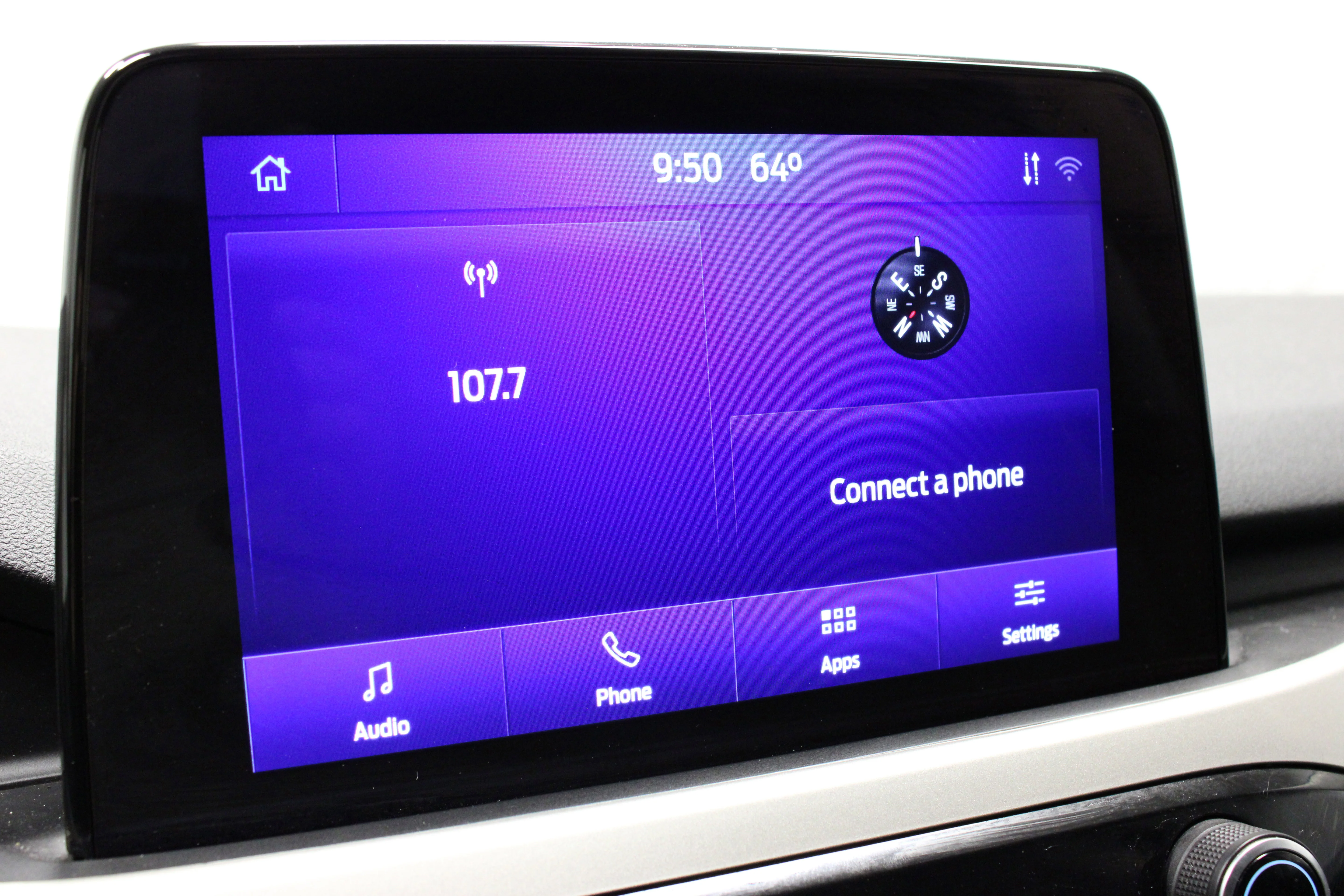 Used 2021 Agate Black Metallic Ford SE image 24