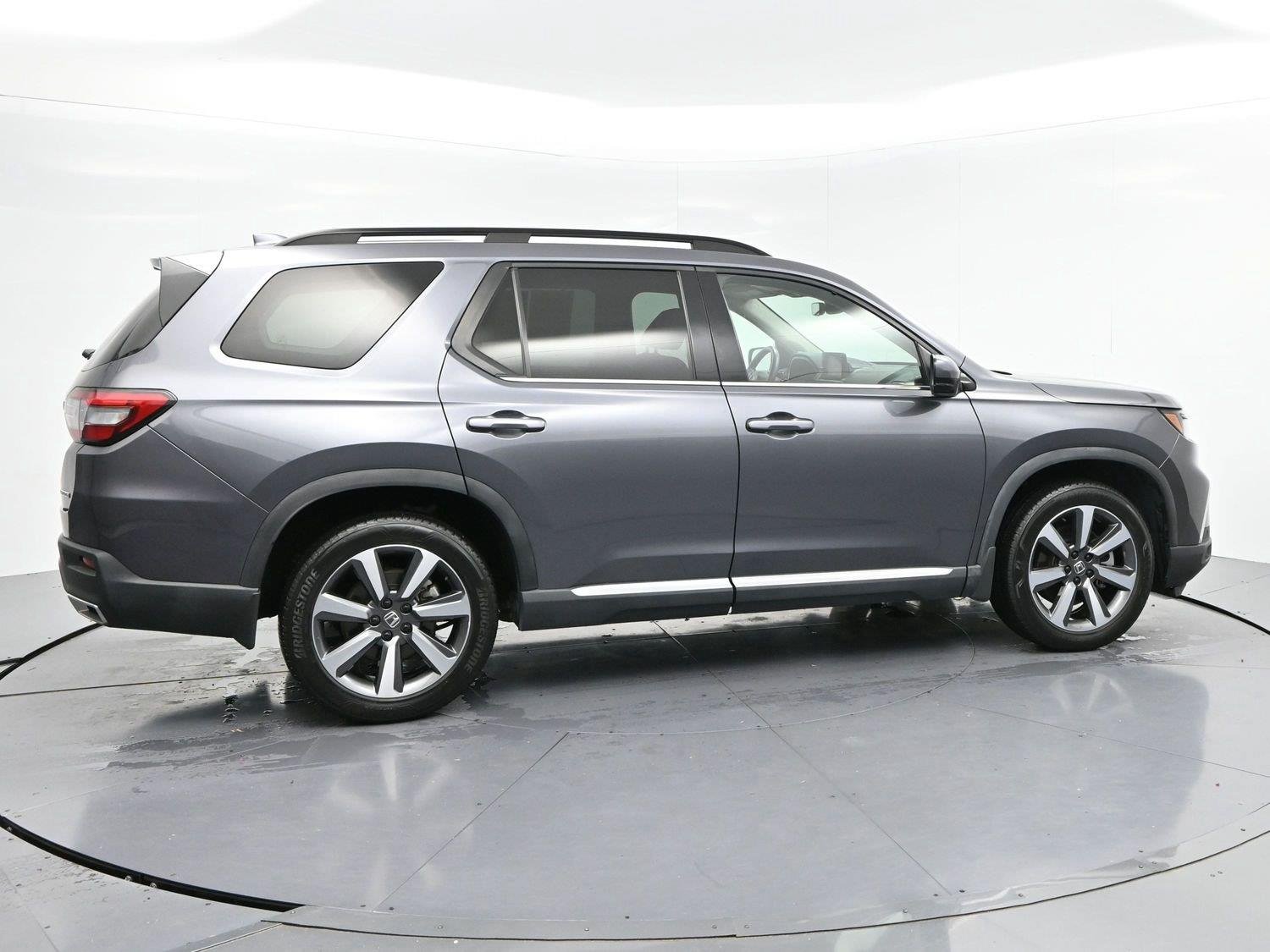 Used 2024 Gray Honda Touring image 8
