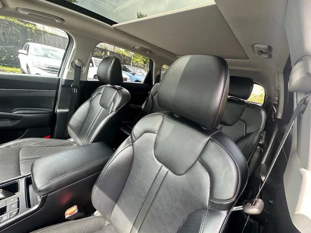 Used 2024 Silver Kia S image 13
