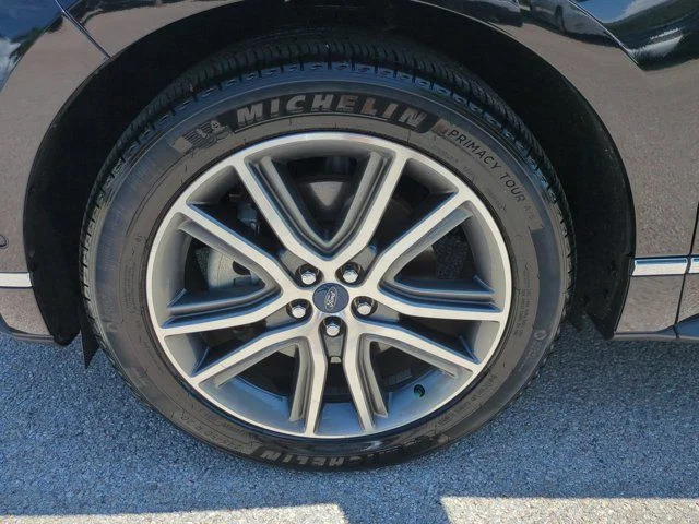 Used 2019 Black Ford Titanium image 10
