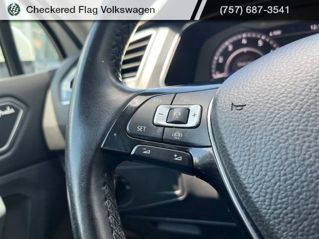 Used 2019 Pure White Volkswagen 2.0T SEL Premium 4Motion image 37