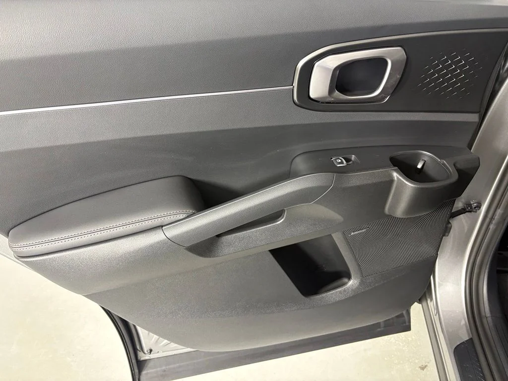 New 2026 Steel Gray Kia EX image 39