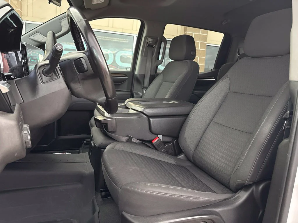 Used 2022 White Chevrolet RST image 12