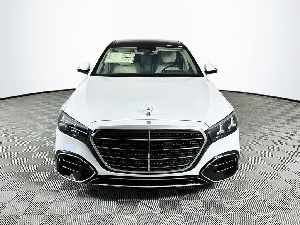 New 2027 MANUFAKTUR Moonlight White Metallic Mercedes-Benz S 580 image 35