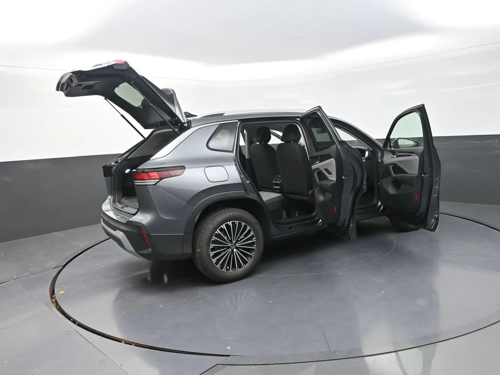 Used 2026  Volkswagen S image 35
