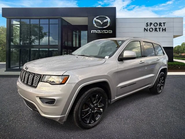 Used 2019 Silver Jeep Altitude image 8