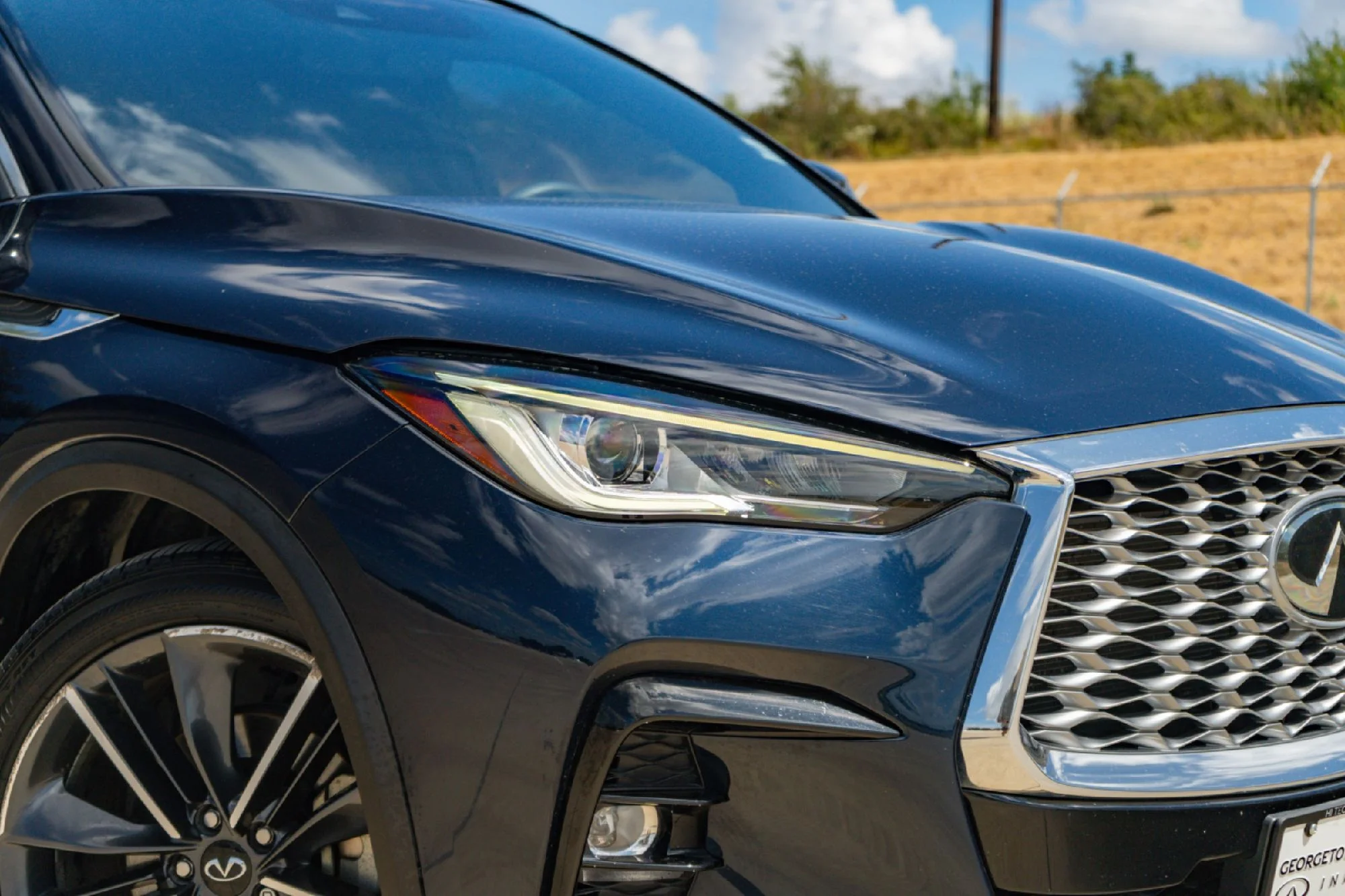 Certified Used 2023 Blue INFINITI LUXE image 3