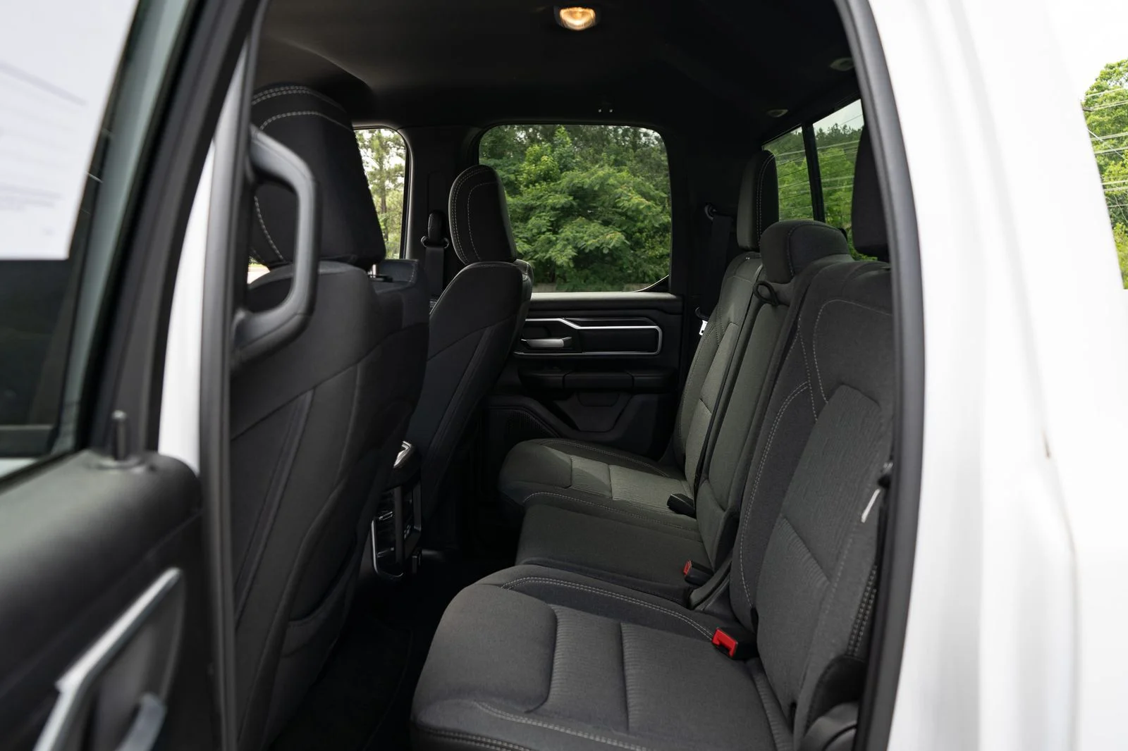 Used 2021 White Ram Big Horn/Lone Star image 18