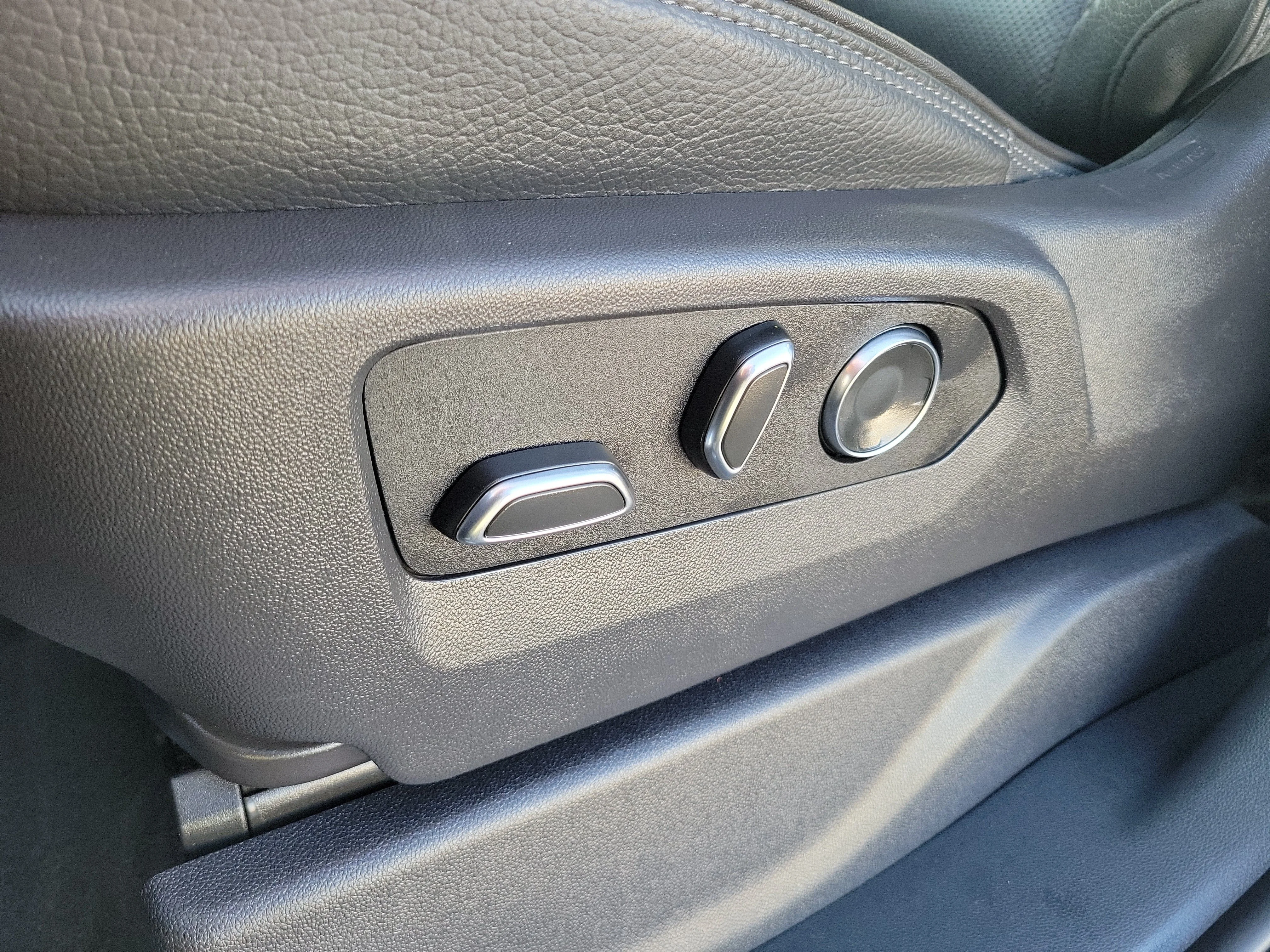 Certified Used 2025 Silver GMC Denali image 15