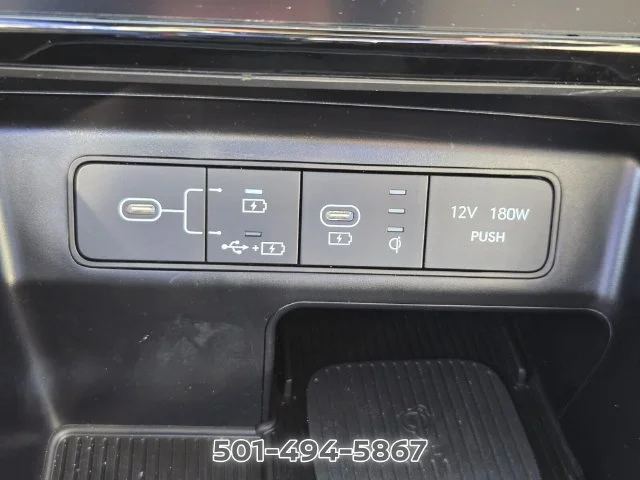 Used 2025 White Hyundai SEL image 25