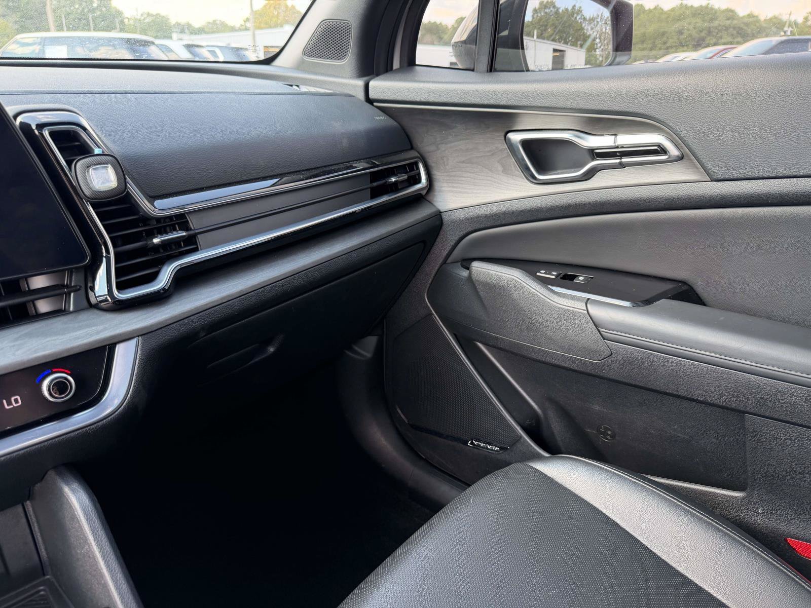 Used 2025 Wolf Gray/Ebony Black Roof Kia X-Pro image 26