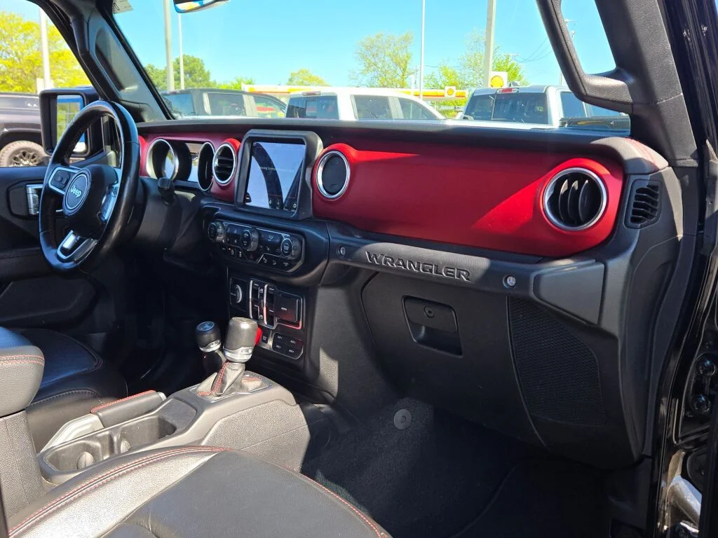 Used 2020 Black Jeep Unlimited Rubicon image 7