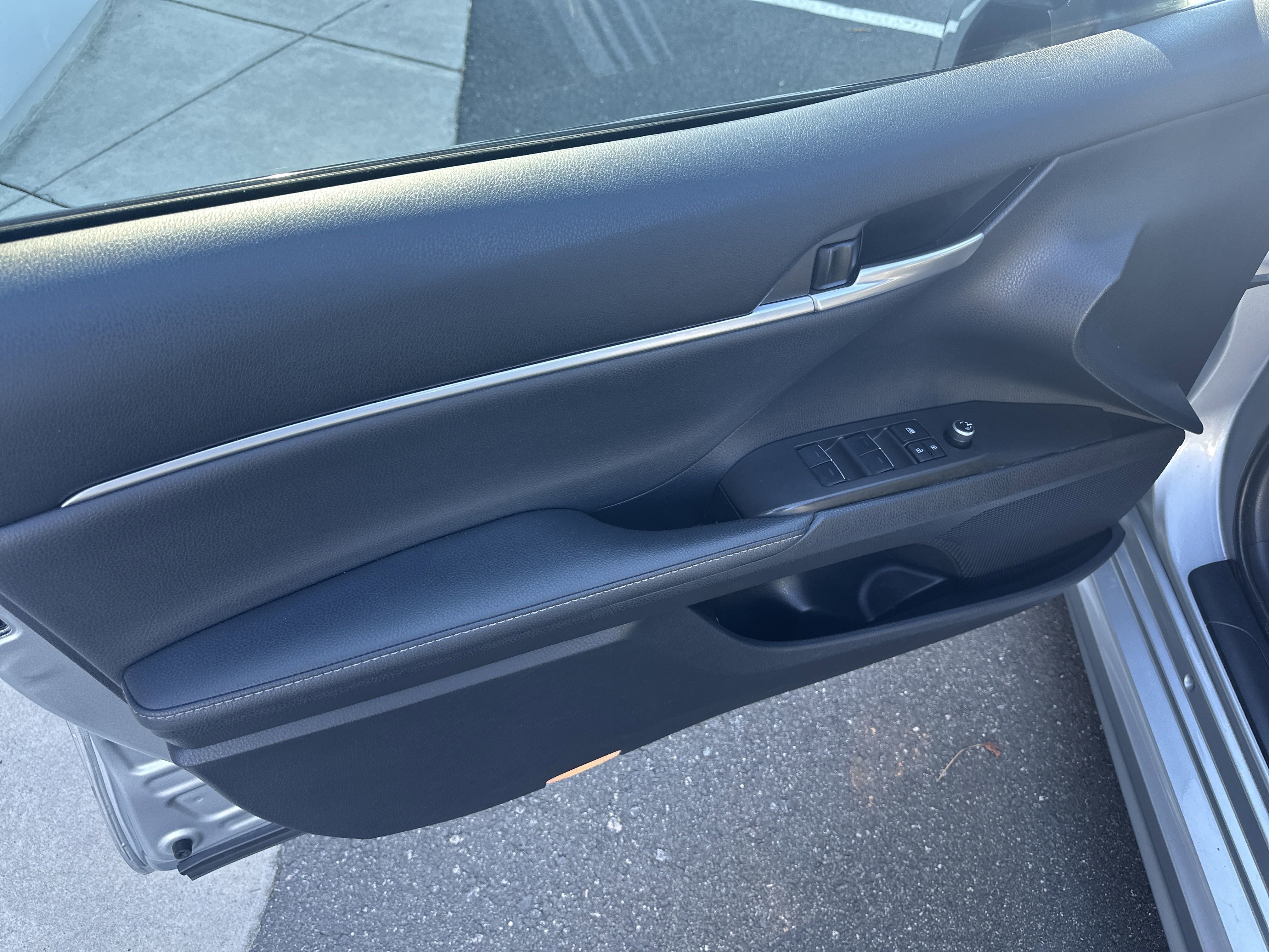 2023 Toyota Camry XSE photo 2