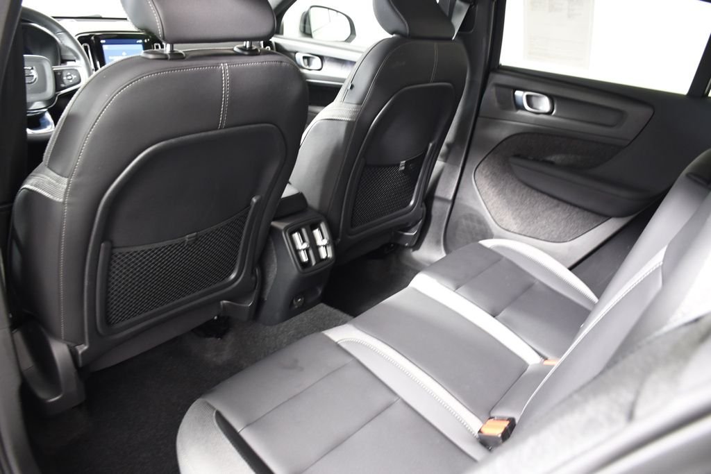 Used 2023 Silver Dawn Metallic Volvo Twin Core image 27