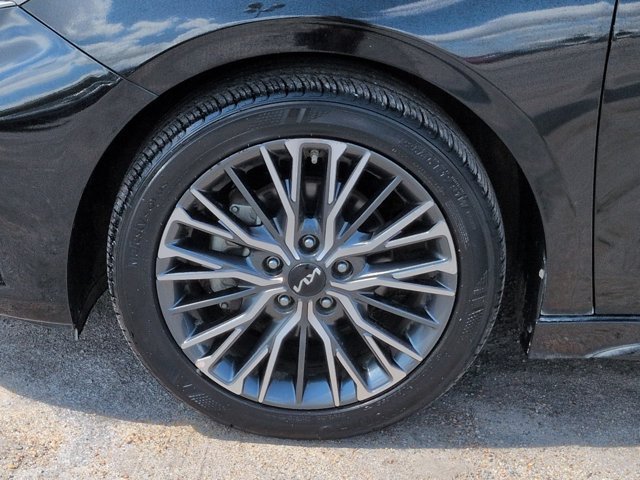 Used 2024 Black Kia GT-Line image 11