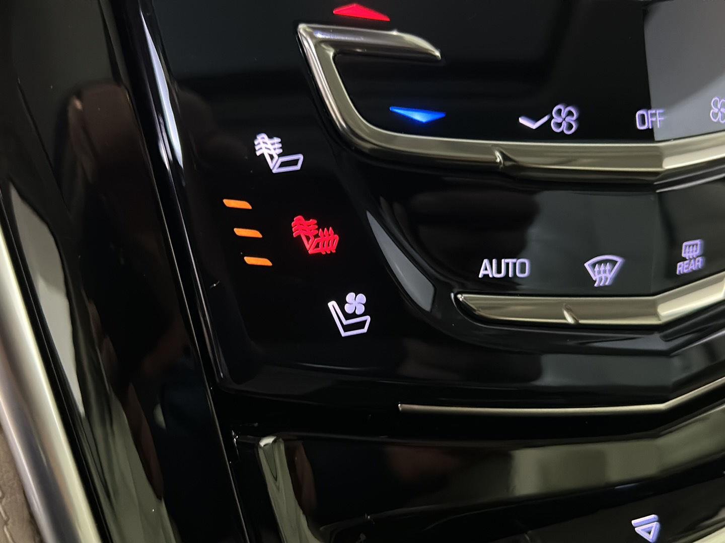 Used 2020 Shadow Metallic Cadillac Premium Luxury image 36
