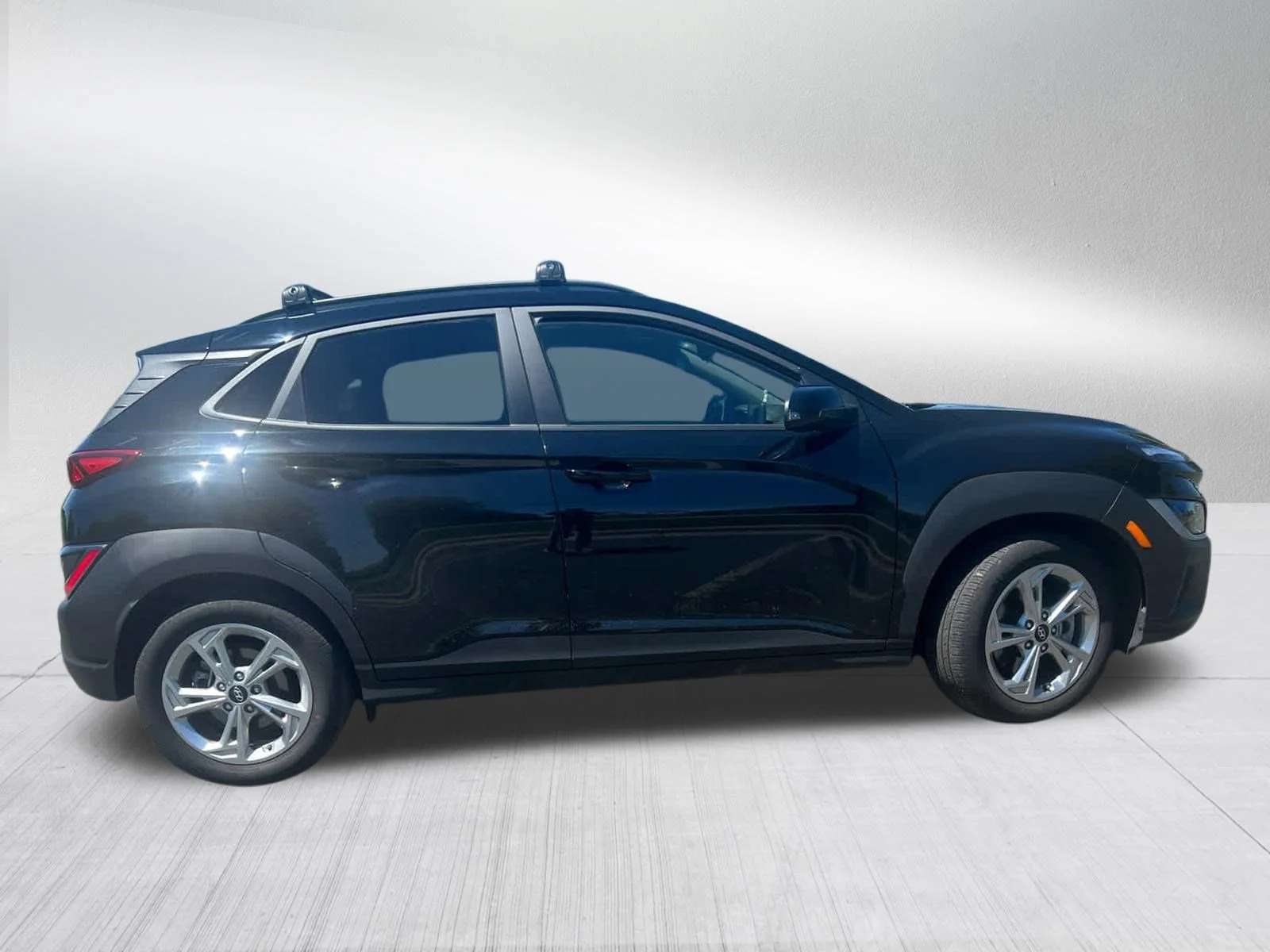 Used 2022 Ultra Black Hyundai SEL image 8