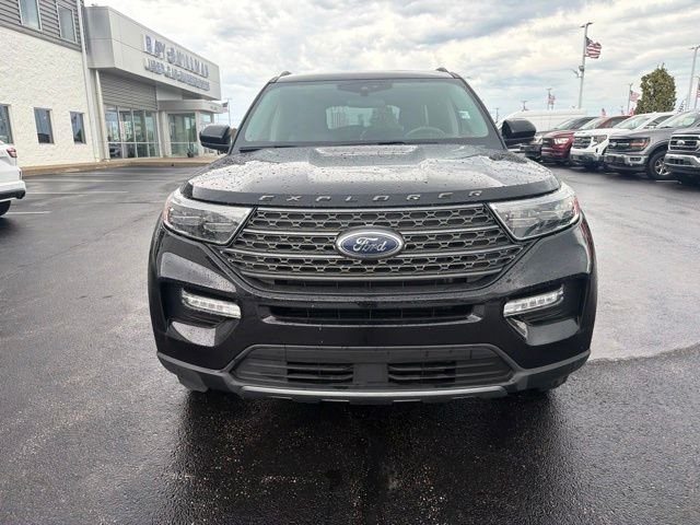 Used 2023 Agate Black Metallic Ford XLT image 2