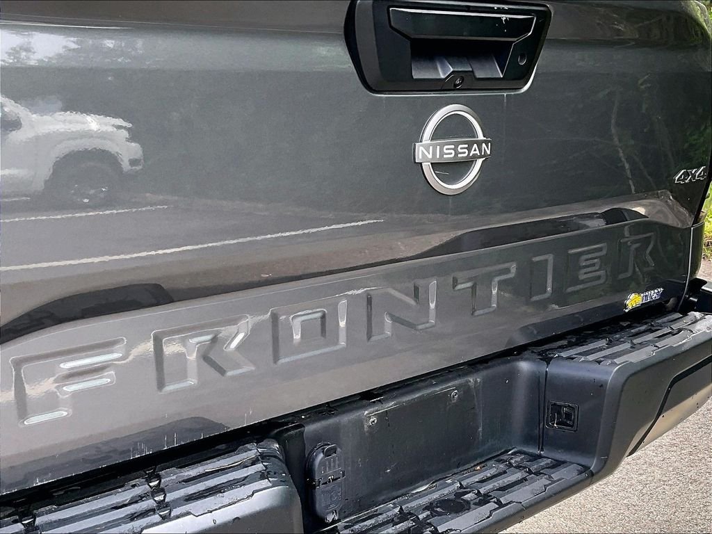 Used 2023 Gray Nissan S image 27