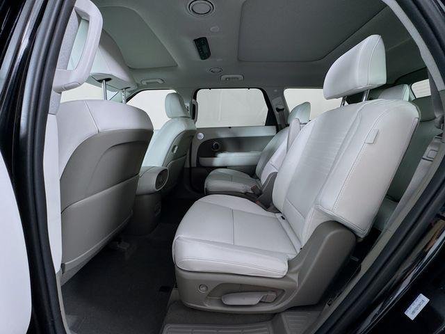 New 2026 Black Hyundai Limited FWD image 43