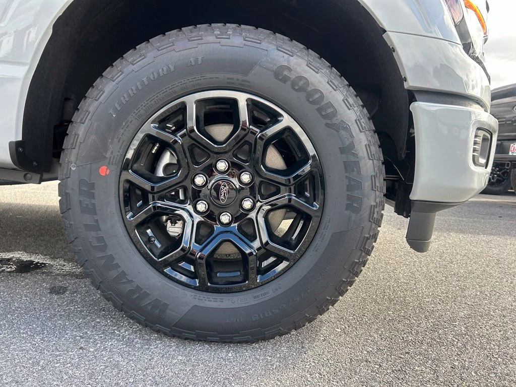 New 2026 Avalanche Ford XLT image 36