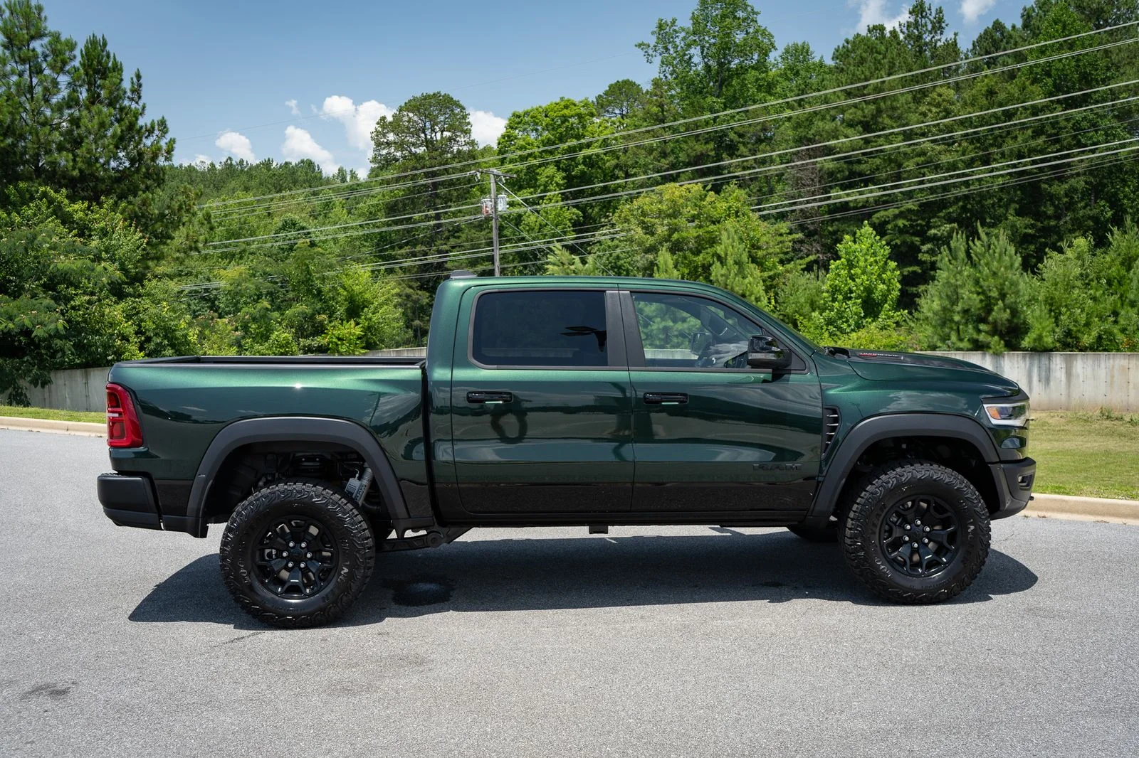 New 2026 Serrano-Green Metallic Exterior Paint RAM RHO image 21