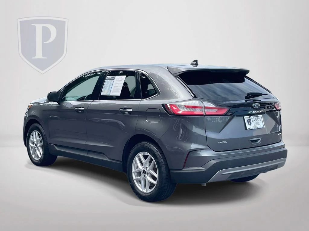 Used 2024 Gray Ford SEL image 6