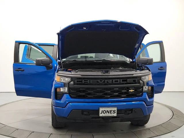 Used 2023 Blue Chevrolet Custom image 10