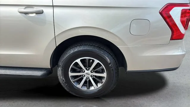 Used 2018 Gold Ford XLT image 36
