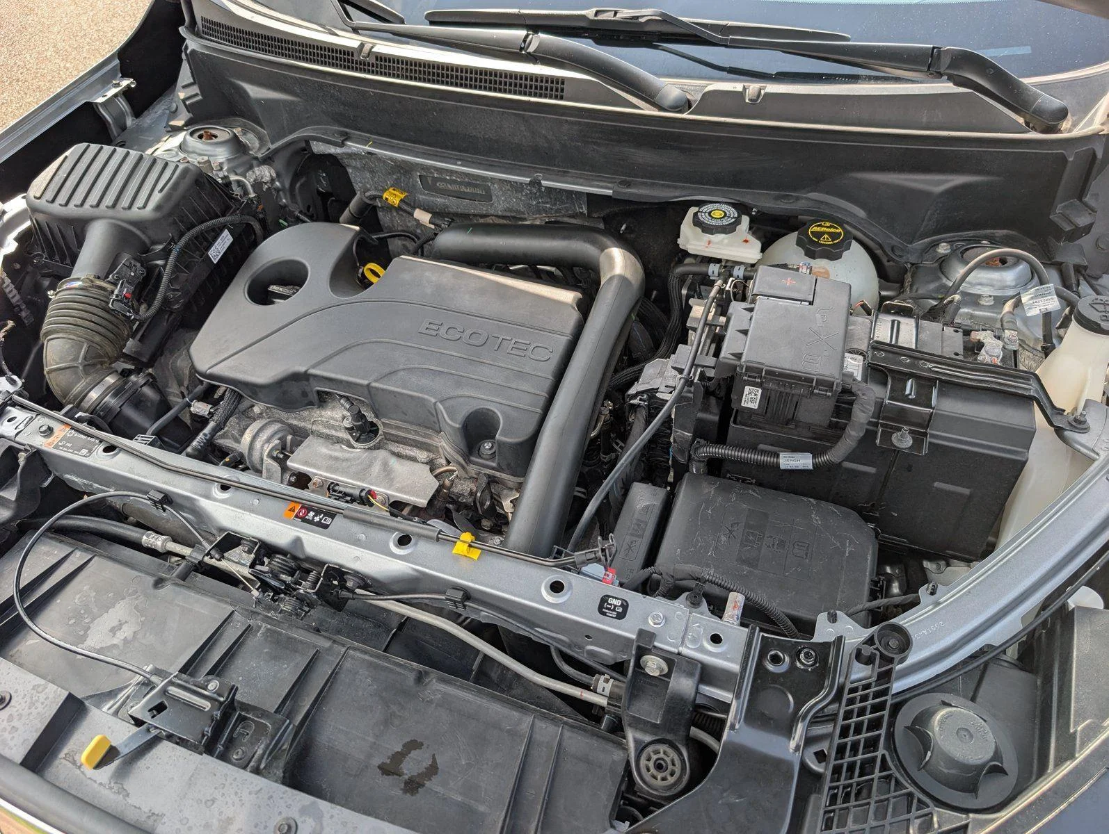 Used 2024 Sterling Metallic GMC SLT image 37