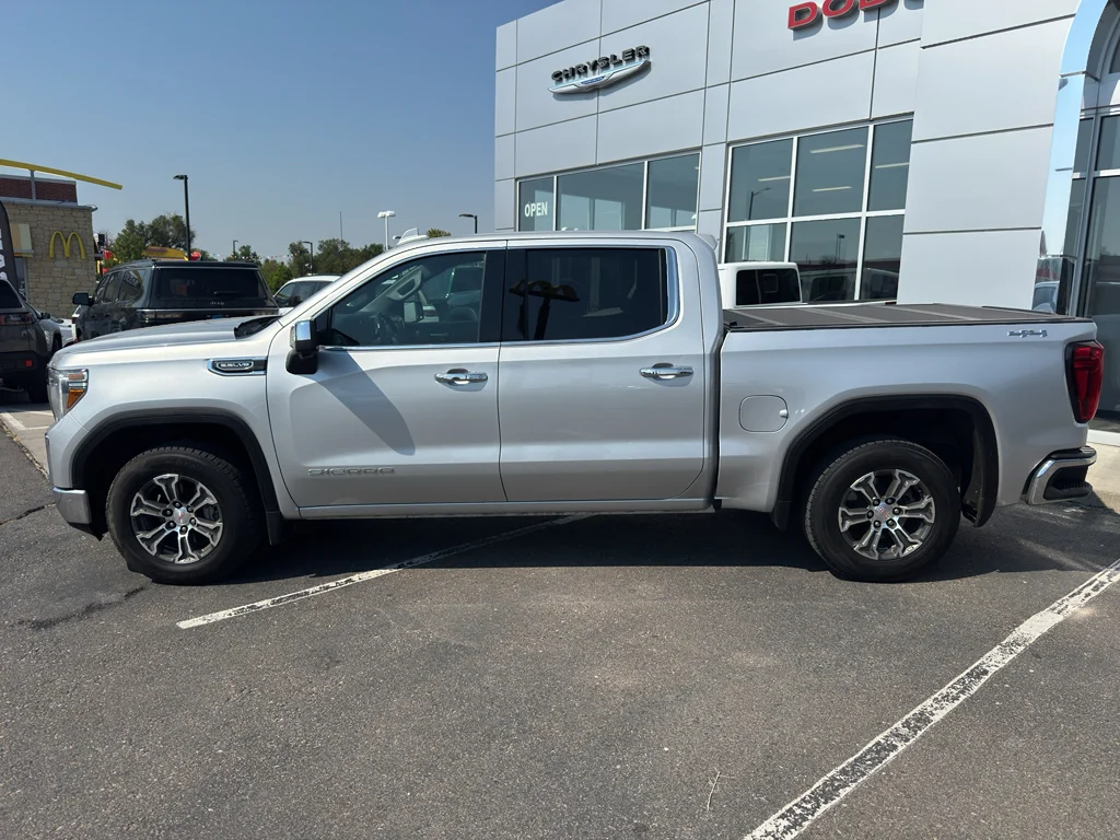 Used 2021 Quicksilver Metallic GMC SLT image 8