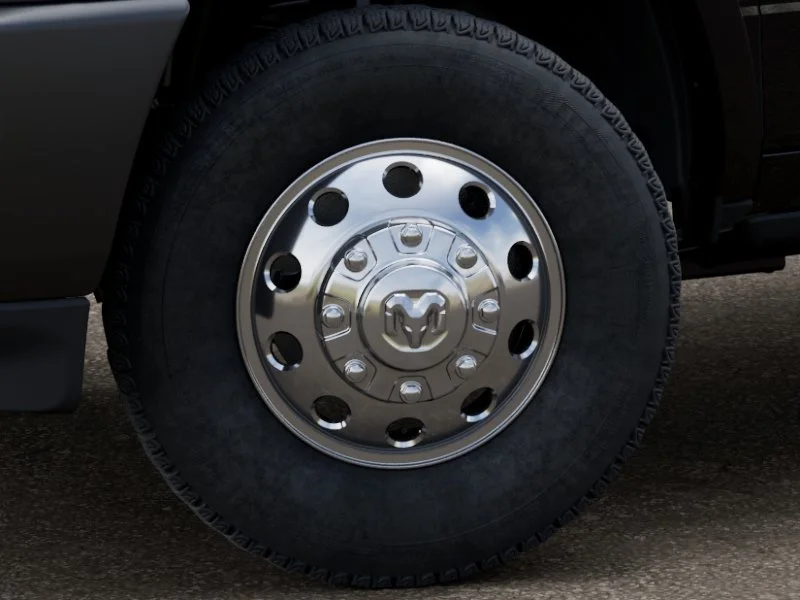 New 2025 Diamond Black Crystal Pearl-Coat Exterior Paint RAM Limited image 4