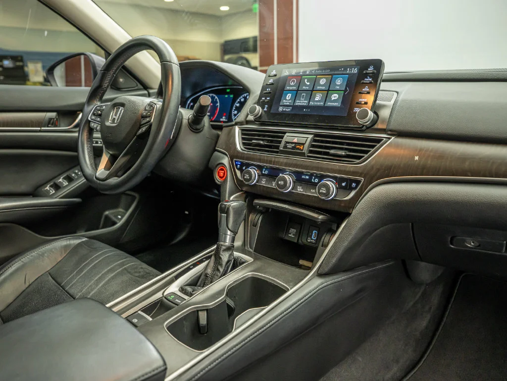 Used 2018 Gray Honda Touring image 47