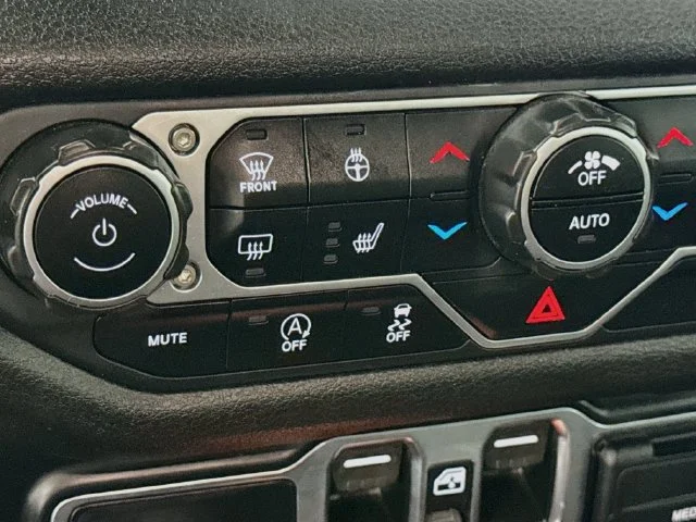 Used 2024 Black Jeep Sport S image 19