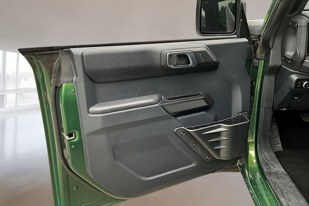 Used 2025 Green Metallic Ford Outer Banks image 19