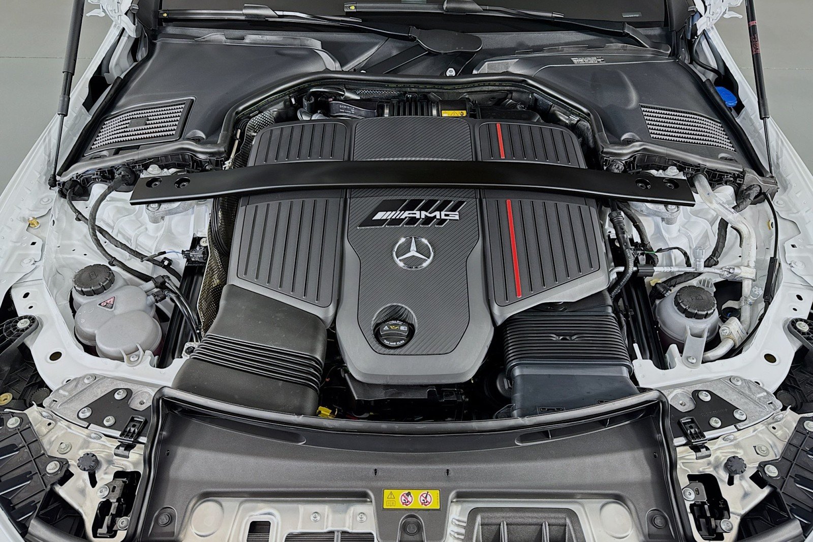 New 2026 MANUFAKTUR Moonlight White Metallic Mercedes-Benz AMG® CLE 53 4MATIC+ Coupe image 10