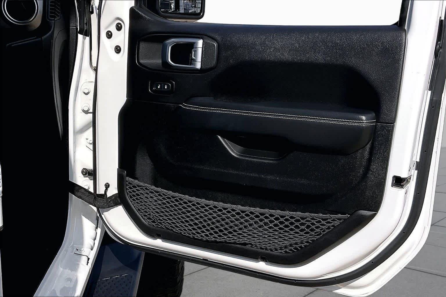 Used 2020 Bright White Clear Coat Jeep Overland image 22