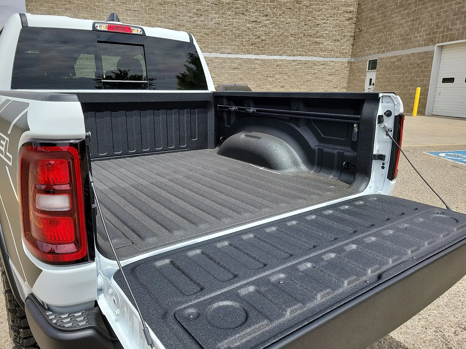 New 2026 PW7 Bright Whit Ram REBEL CREW CAB 4X4 5
