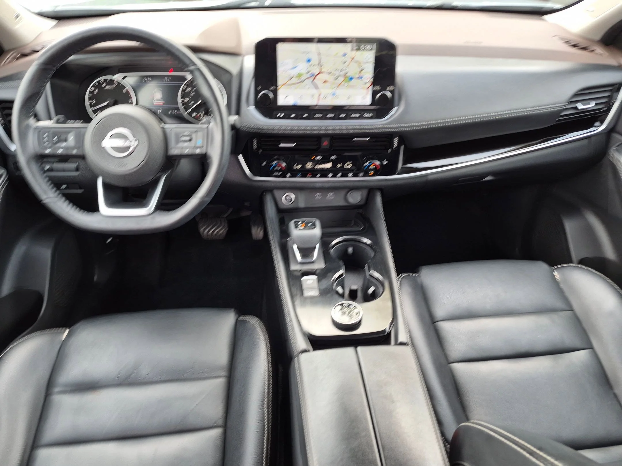 Used 2022 Boulder Gray Pearl Nissan SL image 25