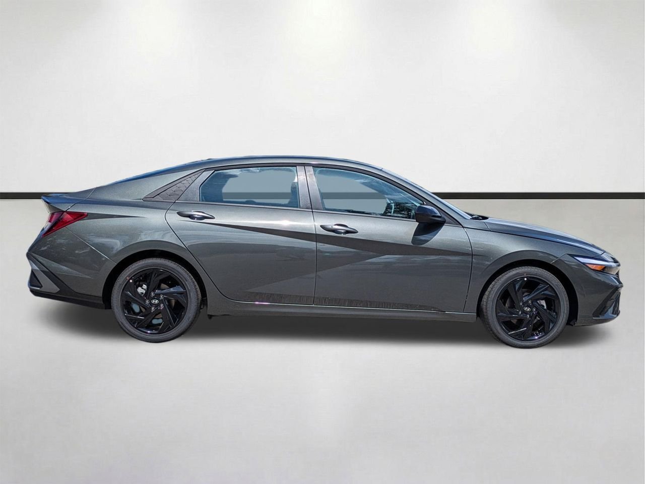 New 2026 Amazon Gray Hyundai SEL Sport Plus image 4