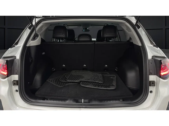 Used 2022 Bright White Clearcoat Jeep Trailhawk image 25