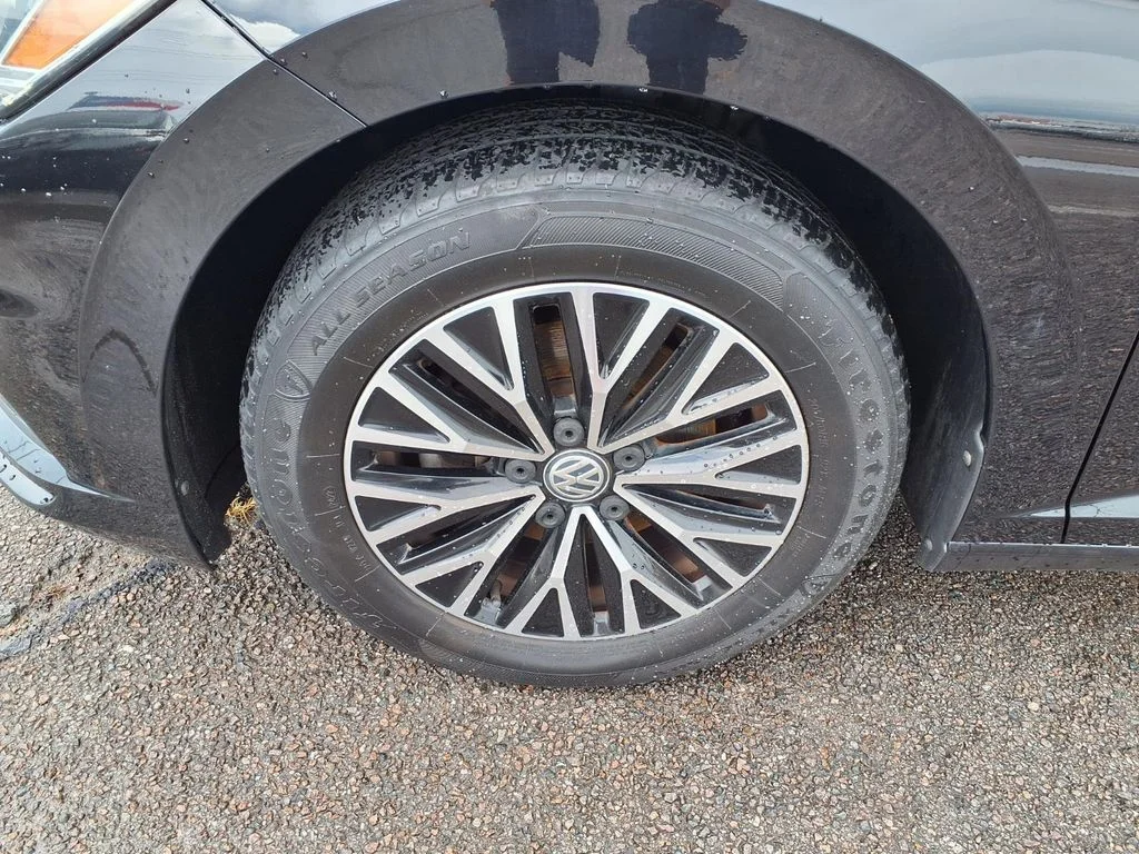 Used 2019 Black Volkswagen  image 23