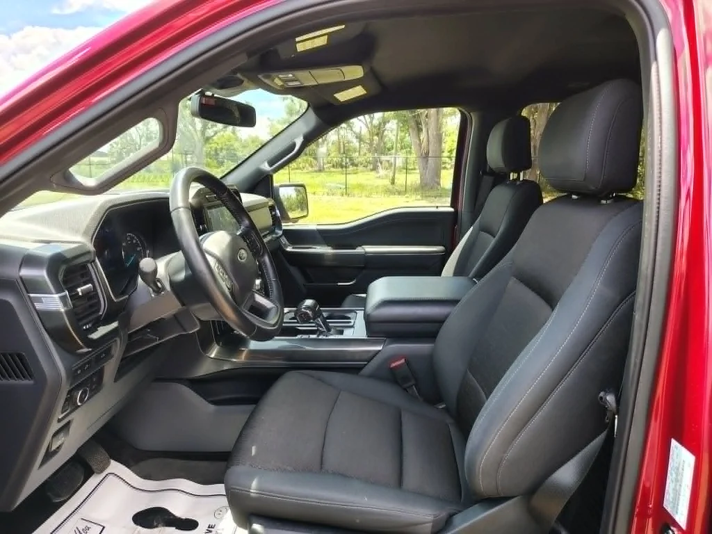 Used 2021 Red Ford XLT 4X4 CREW 5.0 image 15