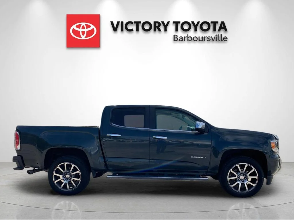 Used 2017 Gray GMC Denali image 6