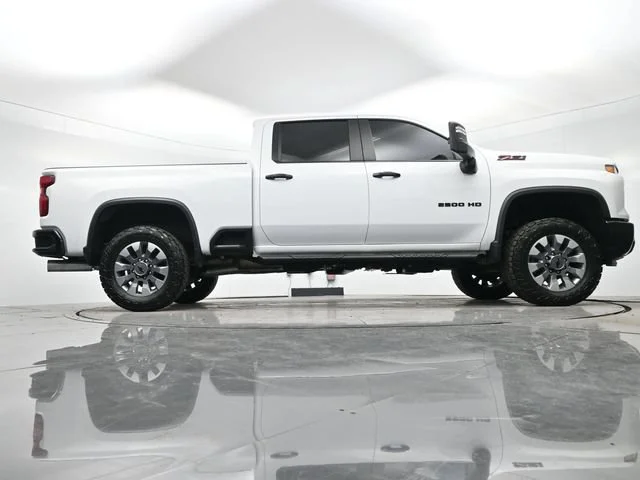 Used 2024 Summit White Chevrolet Custom image 29