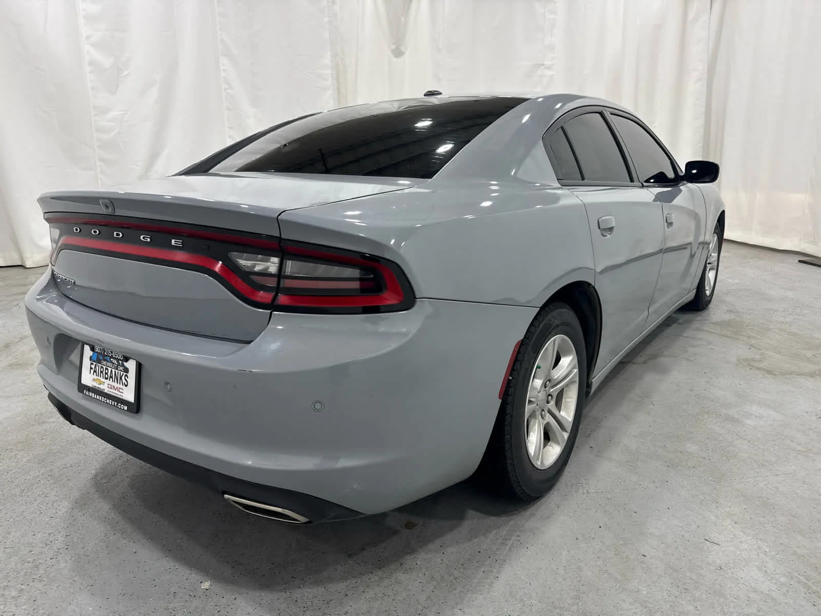 Used 2021 Gray Dodge SXT RWD image 5