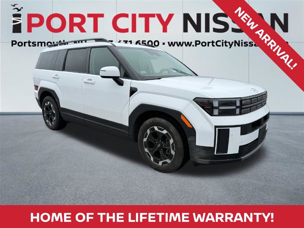 Used 2024 White Hyundai SEL w/3rd row seat image 1