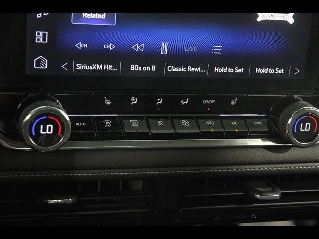 2024 Chevrolet Colorado LT - Photo 15
