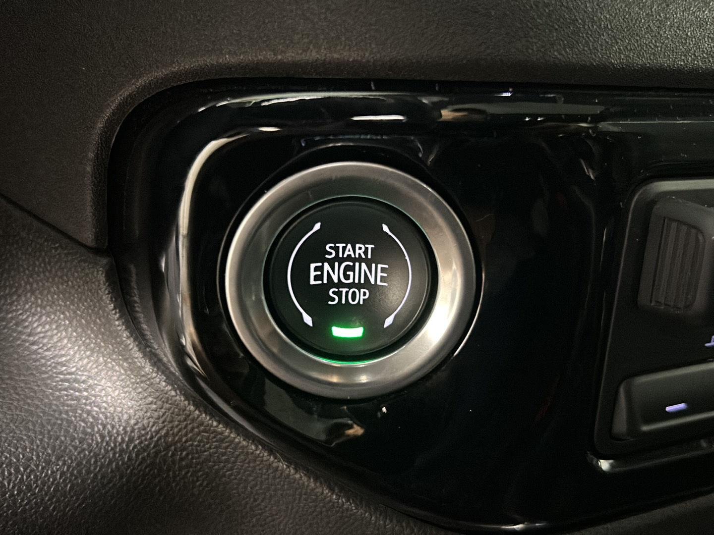 Used 2024 Onyx Black GMC Elevation image 25
