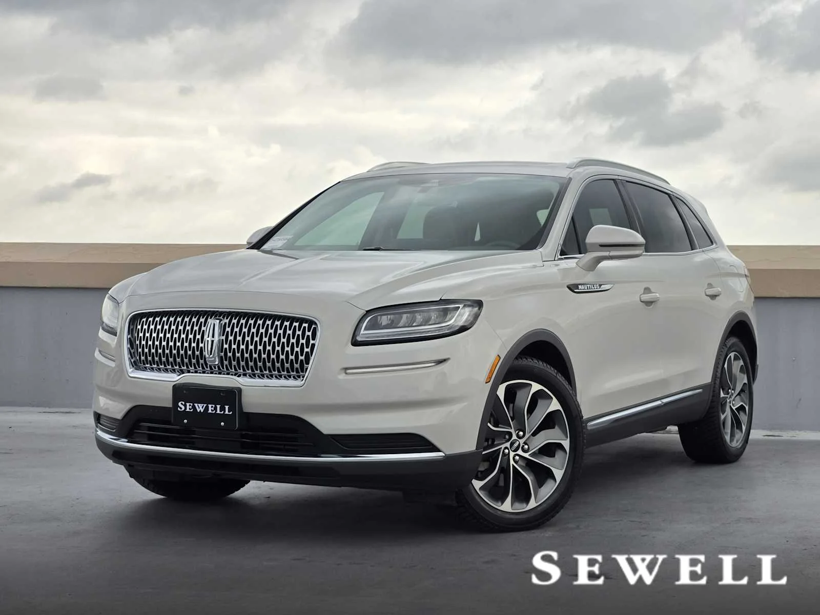 2023 Lincoln Nautilus Reserve AWD's photo